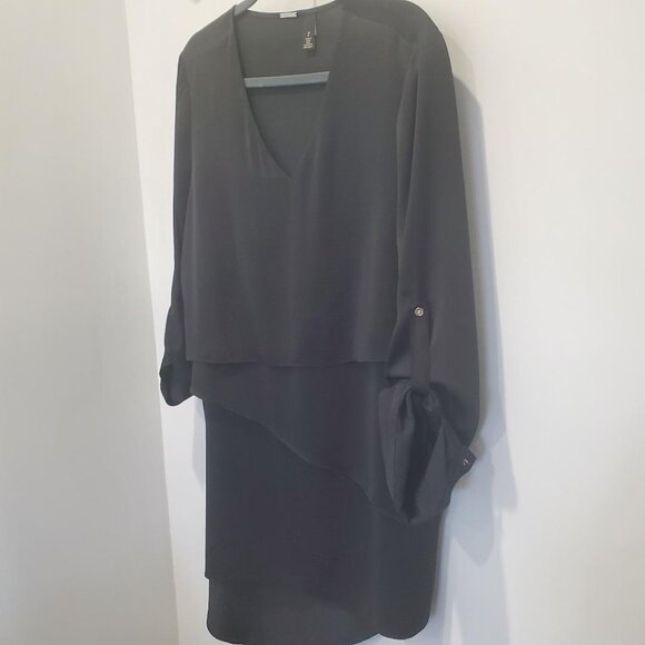 Chico's Black Label Asymmetrical Black Tiered Tunic Top with Roll Up Sleeves  2 - Picture 2 of 9